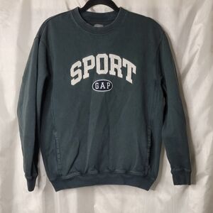 GAP sweatshirt